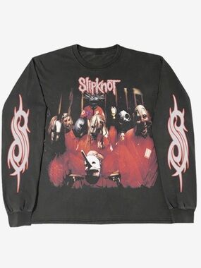 Hot Topic Black Long Sleeve Slipknot Band Tee with Red Graphic